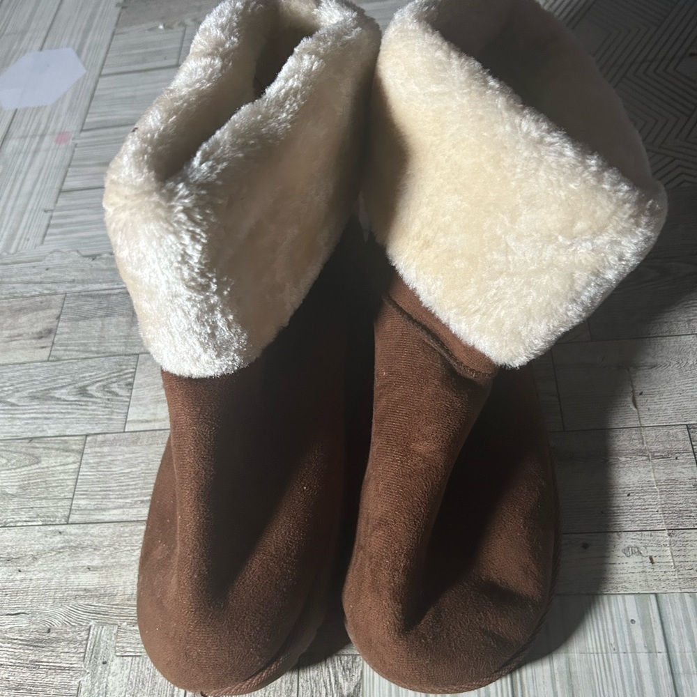 Olivia Miller Brown and Cream Winter Boots